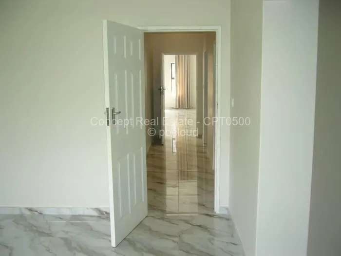 Townhouse/Complex/Cluster to Rent in Borrowdale Brooke