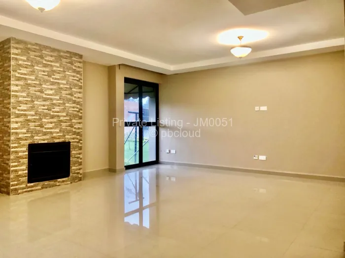 Townhouse/Complex/Cluster to Rent in Strathaven, Harare