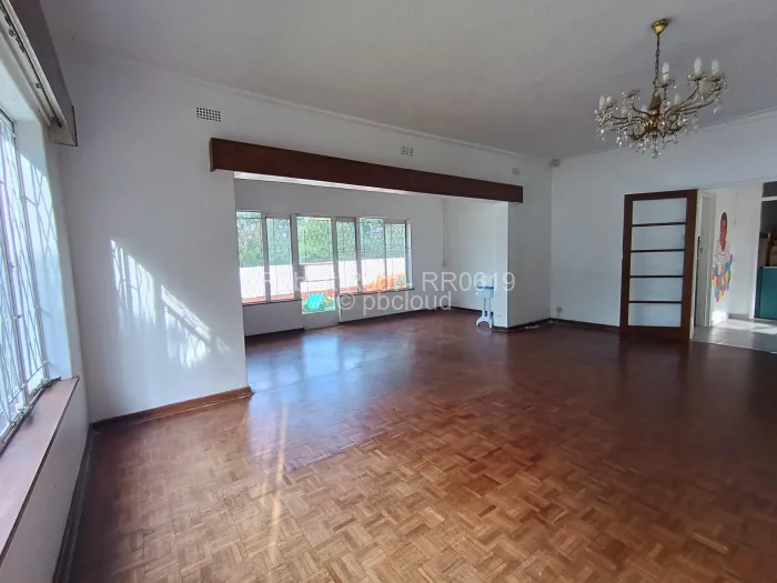 6 Bedroom House to Rent in Mount Pleasant