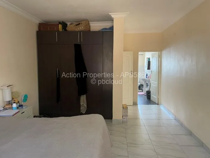 Townhouse/Complex/Cluster to Rent in Newlands