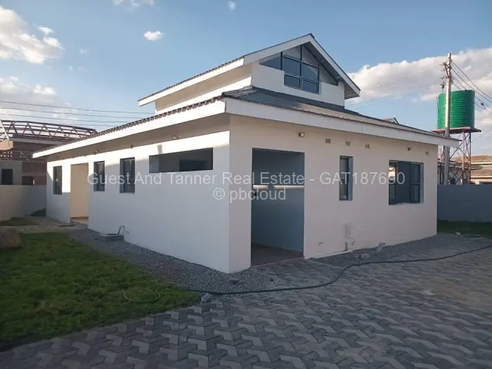 Townhouse/Cluster for Sale in Arlington, Harare