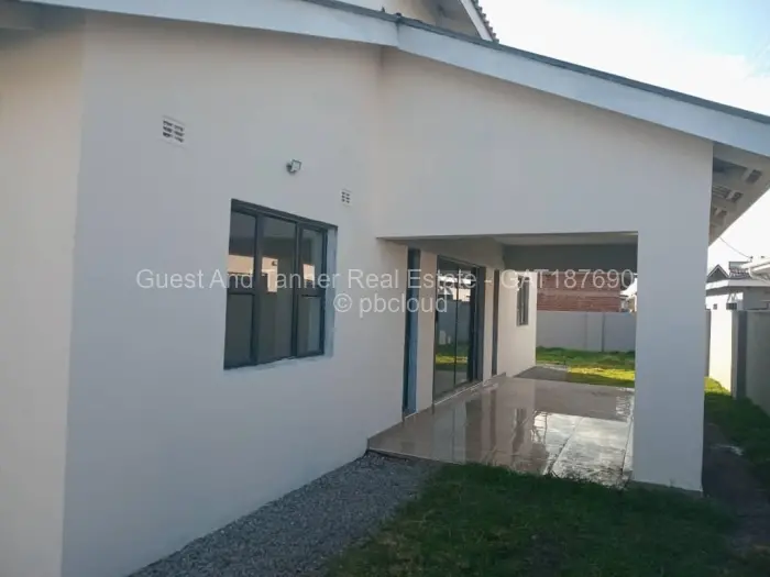 Townhouse/Cluster for Sale in Arlington, Harare