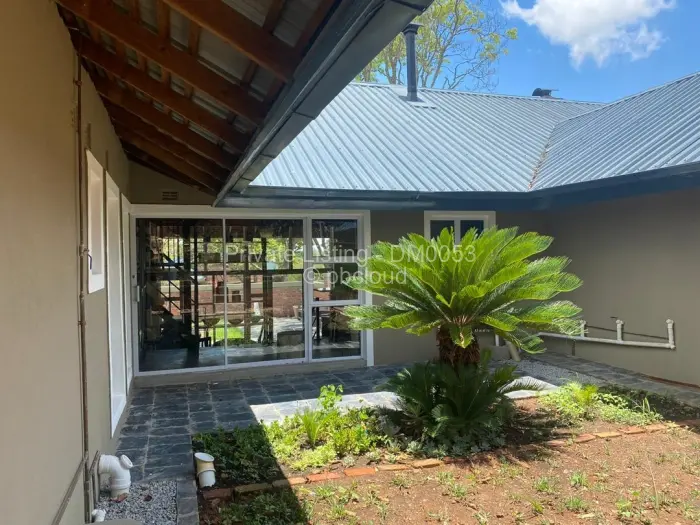 Townhouse/Complex/Cluster to Rent in Ballantyne Park, Harare