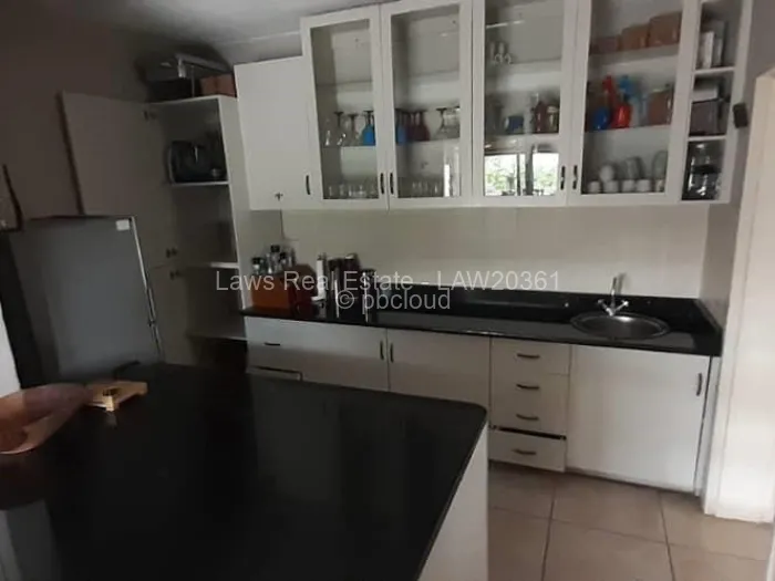 Townhouse/Complex/Cluster for Sale in Kariba, Kariba