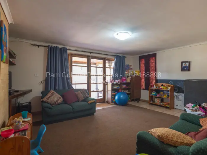 5 Bedroom House for Sale in Colne Valley, Harare