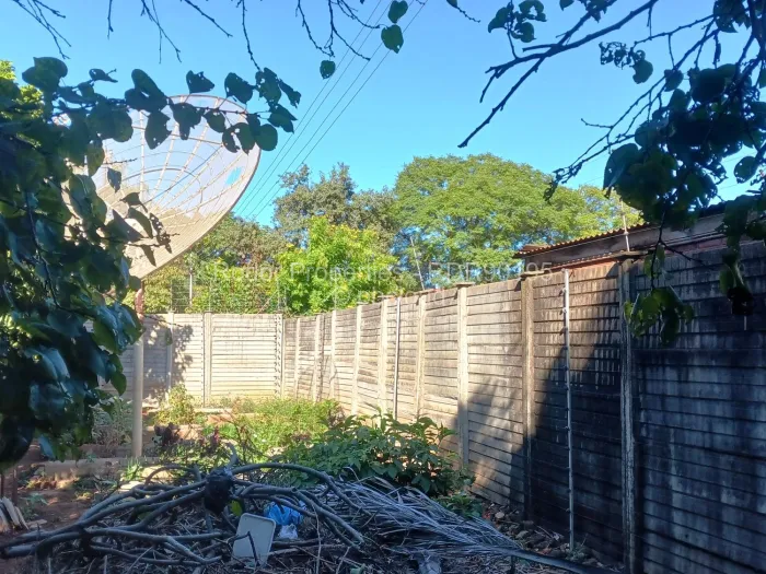 6 Bedroom House for Sale in North End, Bulawayo