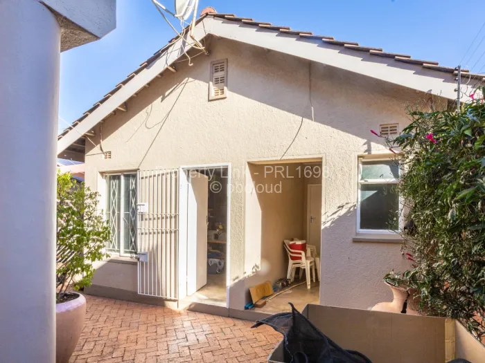 Townhouse/Complex/Cluster for Sale in Avondale, Harare
