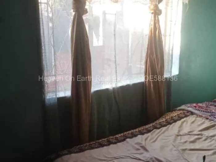 5 Bedroom House for Sale in Highfield, Harare