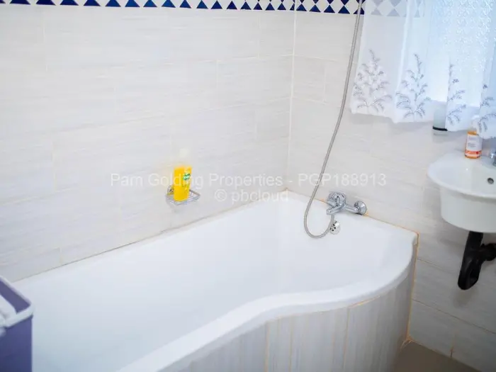 5 Bedroom House to Rent in Chisipite