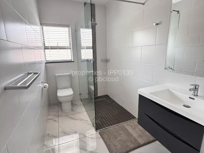 Townhouse/Complex/Cluster to Rent in Emerald Hill