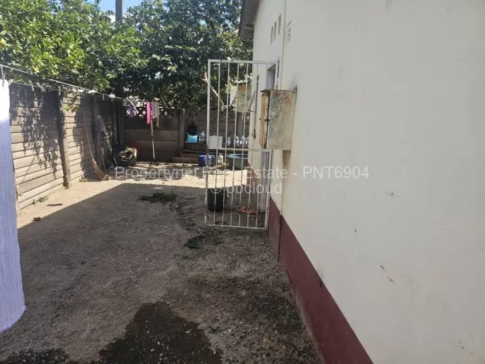 4 Bedroom House for Sale in Warren Park, Harare