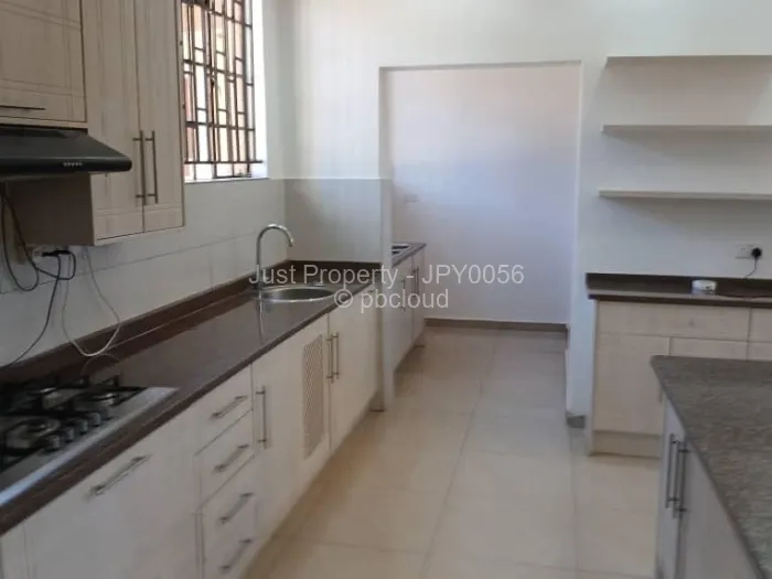 5 Bedroom House to Rent in Umwinsidale