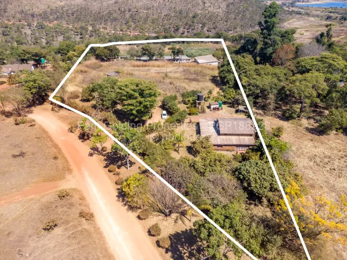 Farm for Sale in Cromlet, Arcturus