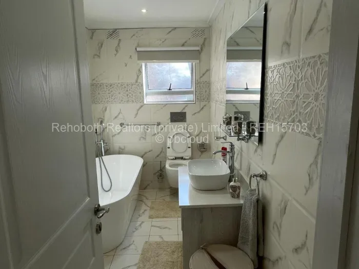 Townhouse/Complex/Cluster to Rent in Helensvale
