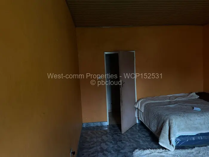 6 Bedroom House for Sale in Lochinvar, Harare