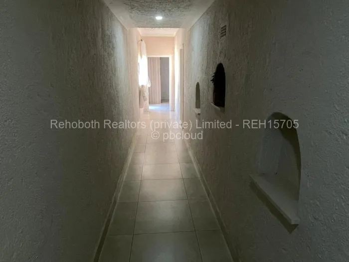 5 Bedroom House to Rent in Mandara