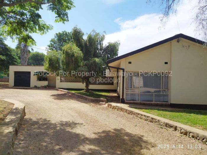 3 Bedroom House for Sale in Four Winds, Bulawayo