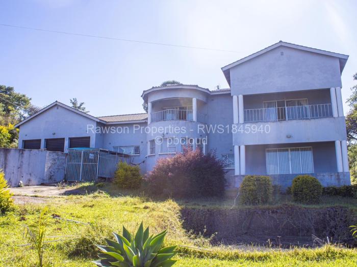 6 Bedroom House for Sale in Carrick Creagh Estate, Harare