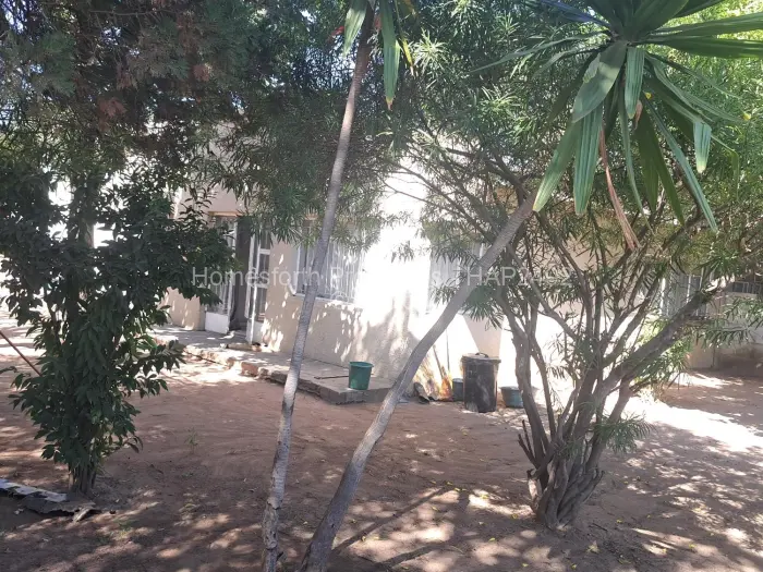 6 Bedroom House for Sale in Hatfield, Harare