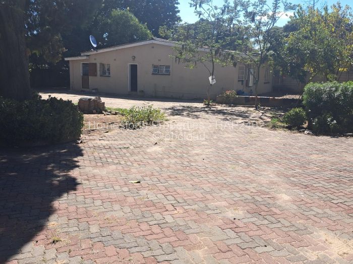 6 Bedroom House for Sale in Hatfield, Harare