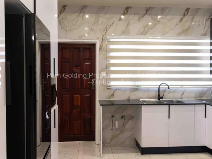 Townhouse/Cluster for Sale in Buena Vista, Bulawayo