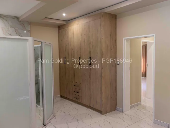 Townhouse/Cluster for Sale in Buena Vista, Bulawayo