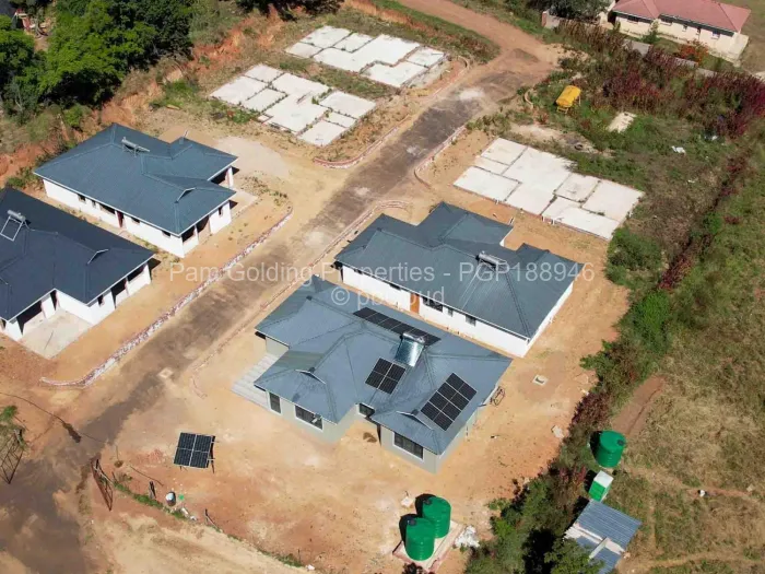 Townhouse/Cluster for Sale in Buena Vista, Bulawayo