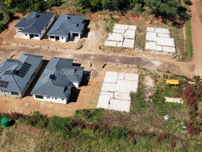 Townhouse/Cluster for Sale in Buena Vista, Bulawayo