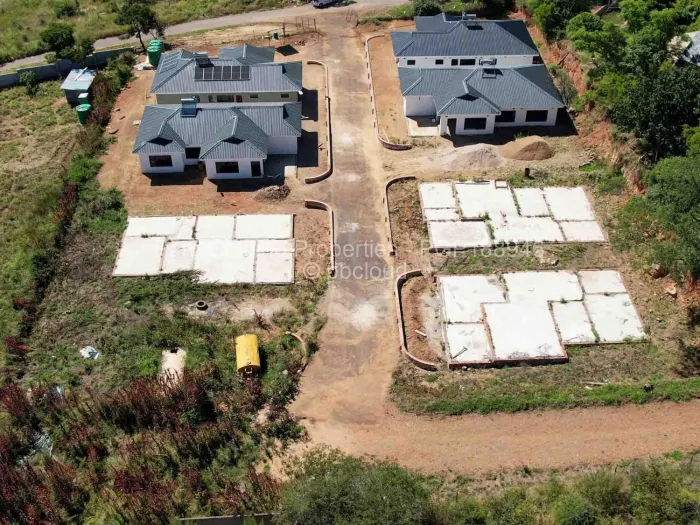 Townhouse/Cluster for Sale in Buena Vista, Bulawayo