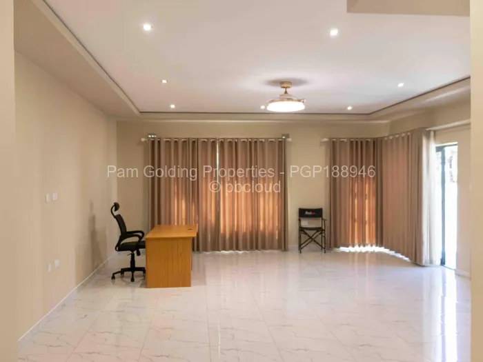 Townhouse/Cluster for Sale in Buena Vista, Bulawayo