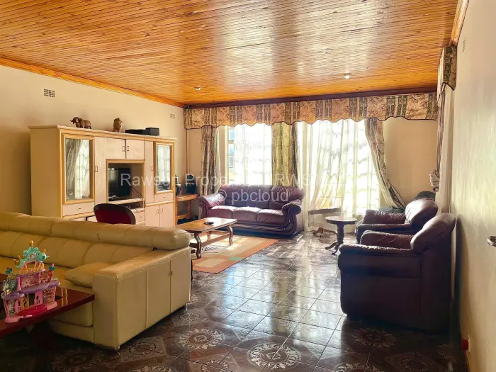 5 Bedroom House for Sale in Gunhill, Harare