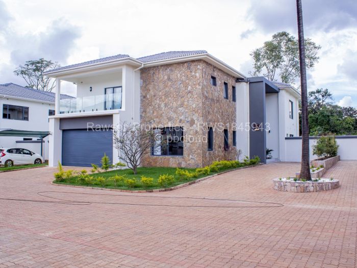 Townhouse/Cluster for Sale in Vainona, Harare