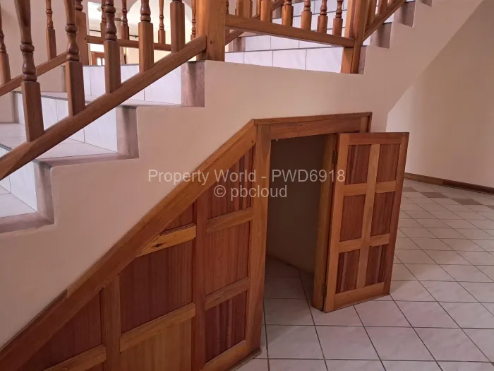 5 Bedroom House to Rent in Glen Lorne, Harare