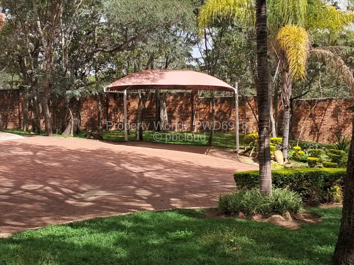 5 Bedroom House to Rent in Glen Lorne, Harare