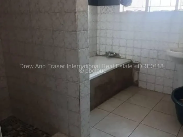 4 Bedroom House for Sale in Emerald Hill, Harare