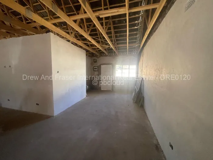 Townhouse/Cluster for Sale in Bluff Hill, Harare