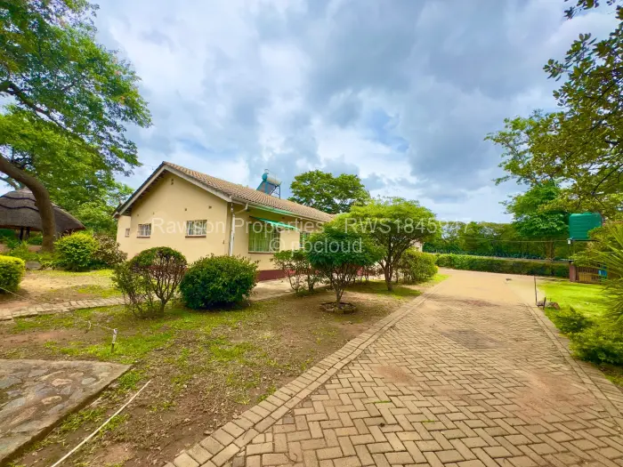 6 Bedroom House for Sale in Tynwald, Harare