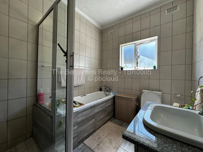 Townhouse/Complex/Cluster for Sale in Newlands, Harare