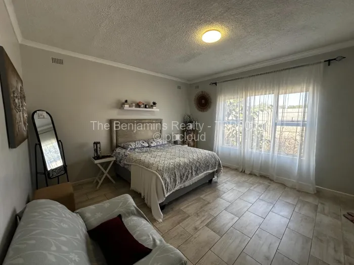 Townhouse/Complex/Cluster for Sale in Newlands, Harare