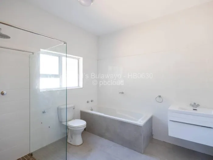 Townhouse/Complex/Cluster for Sale in Emerald Hill, Harare