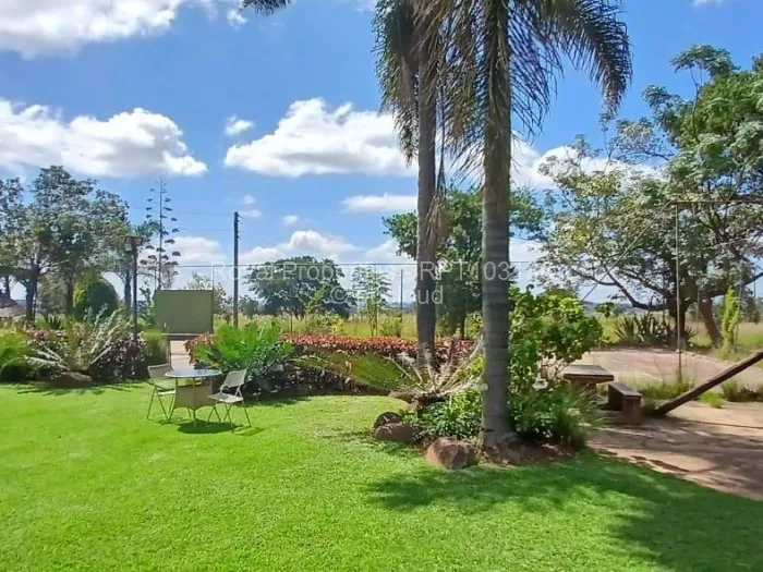 9 Bedroom House for Sale in Spitzkop, Harare