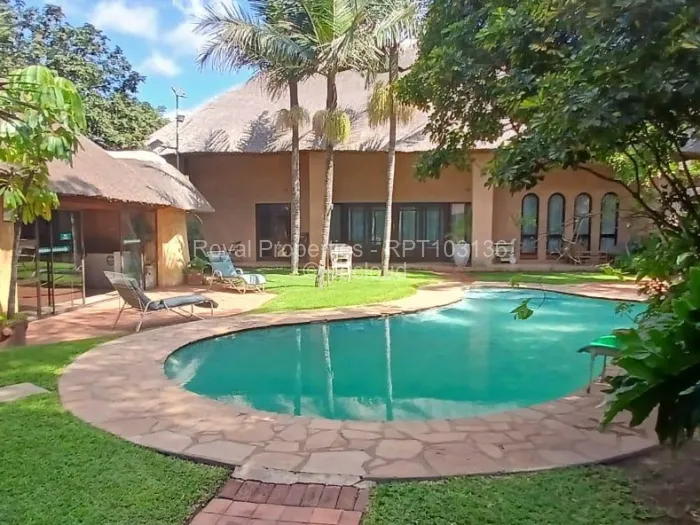 9 Bedroom House for Sale in Spitzkop, Harare