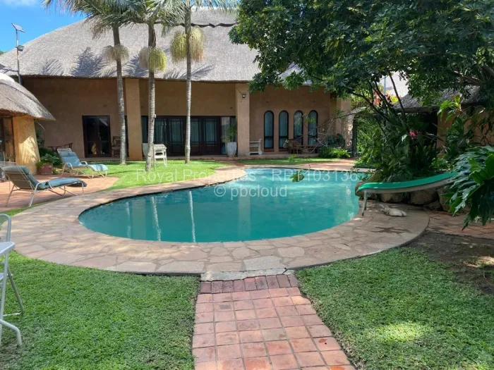 9 Bedroom House for Sale in Spitzkop, Harare