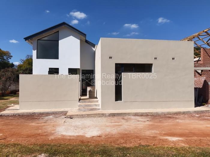 Townhouse/Cluster for Sale in Mount Pleasant, Harare