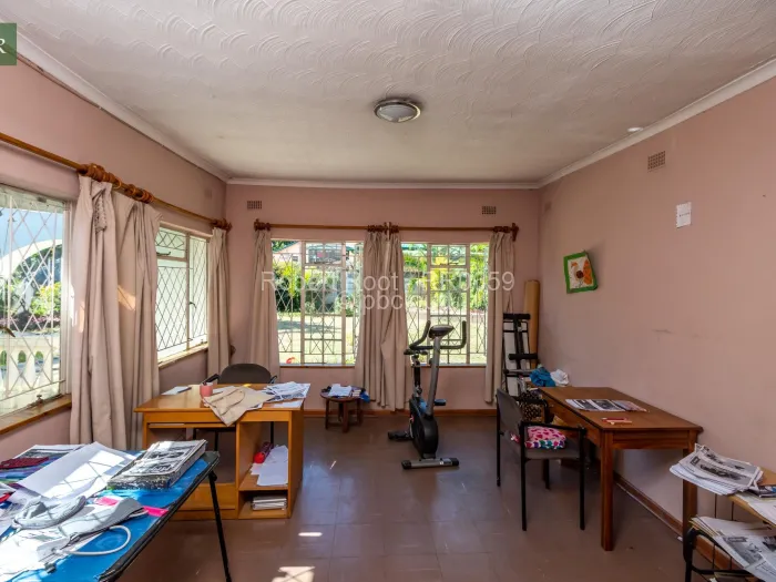 6 Bedroom House for Sale in Newlands, Harare
