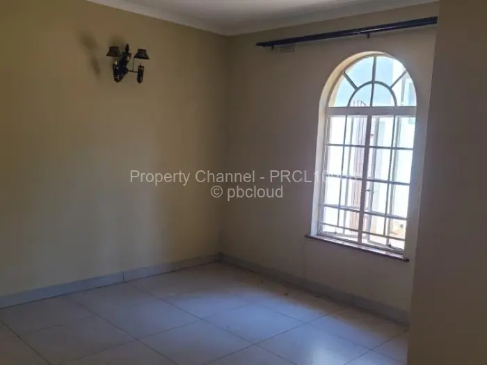 Townhouse/Cluster to Rent in Highlands, Harare