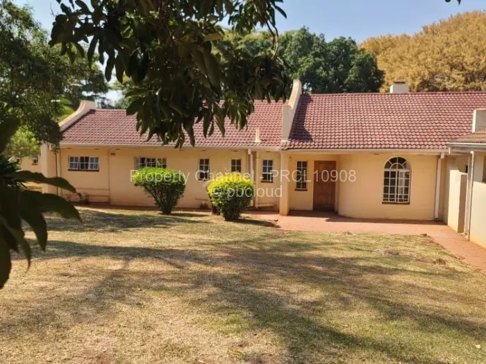 Townhouse/Cluster to Rent in Highlands, Harare