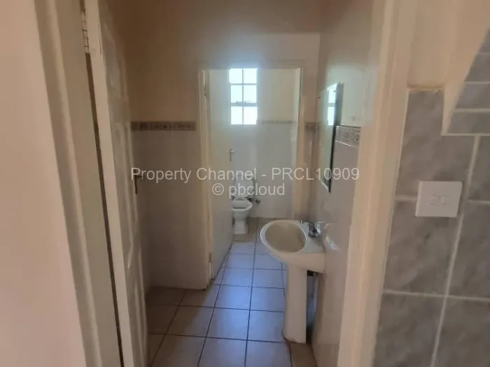 5 Bedroom House to Rent in Glen Lorne, Harare