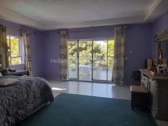 7 Bedroom House for Sale in Chisipite, Harare