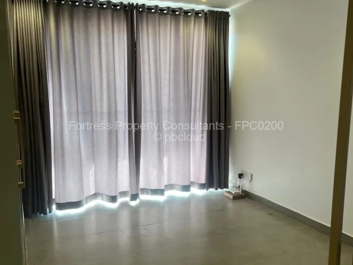 Flat/Apartment to Rent in Borrowdale West